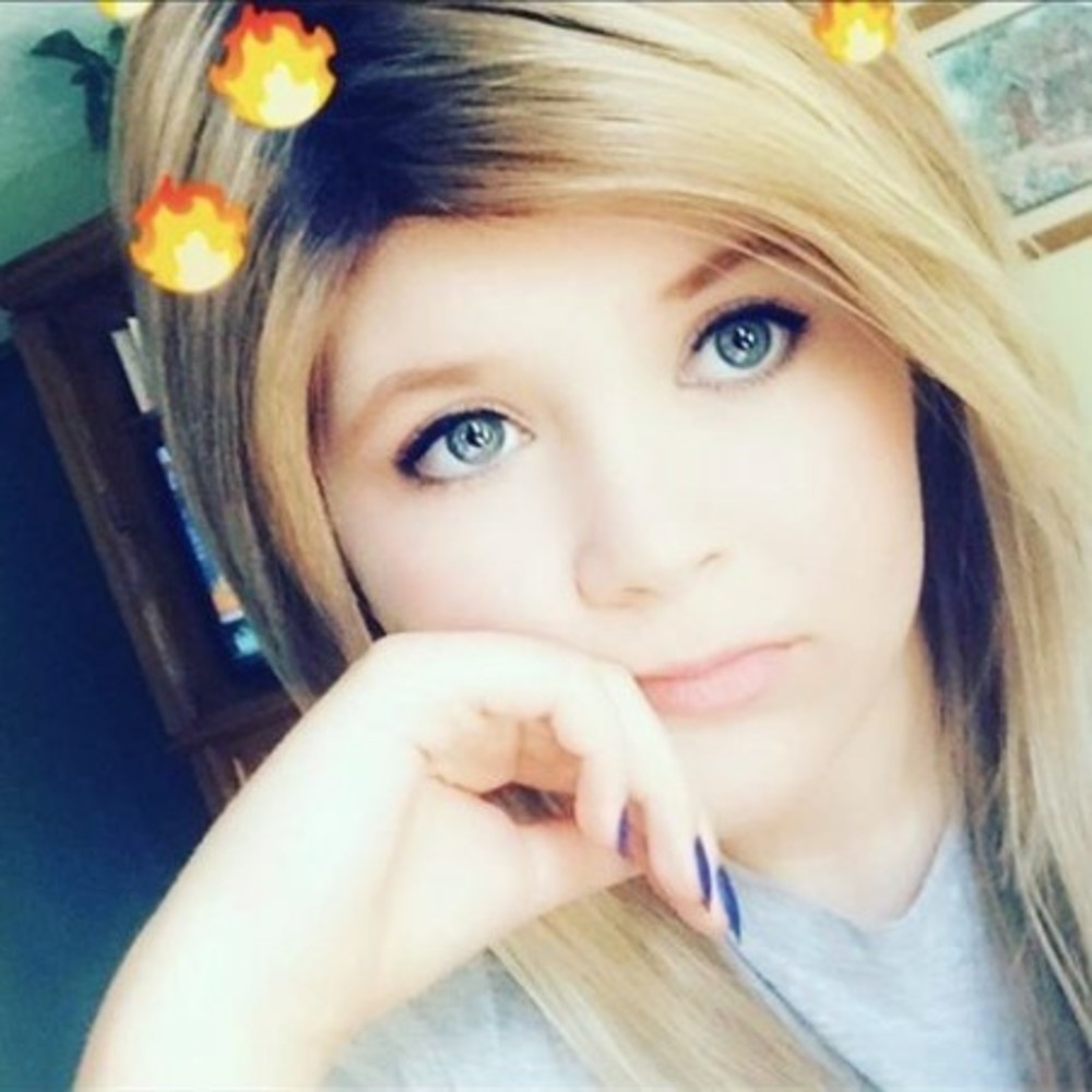 Meet your Posher, Kaitlynn